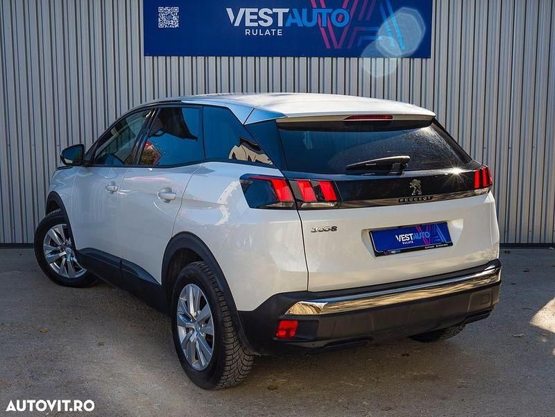 Second-hand Peugeot 3008 Active 130 CP (95 kW) 2019 Culoarealb SUV