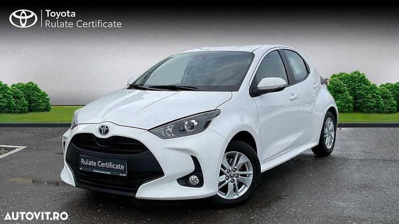 Second-hand Toyota Yaris Hybrid 116 CP (85 kW) 2023 Culoarealb Hatchback