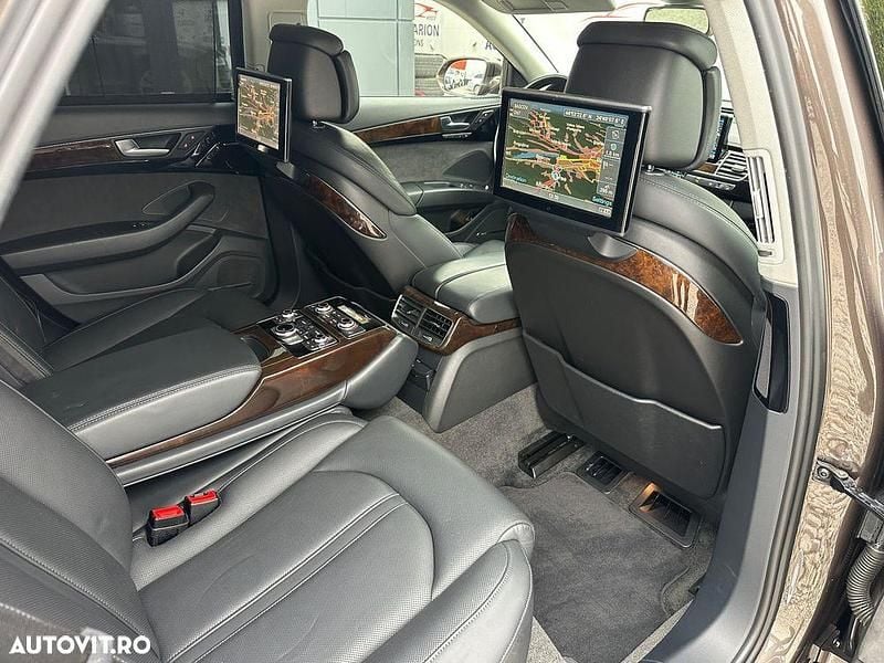 Second-hand Audi A8 Premium 262 CP (192 kW) 2017 Culoaremaro Berlinǎ