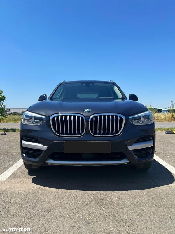 Gri Utilizat 2021 BMW X3 SUV | 31.900 EUR (Preț bun) - Imagine 1/4