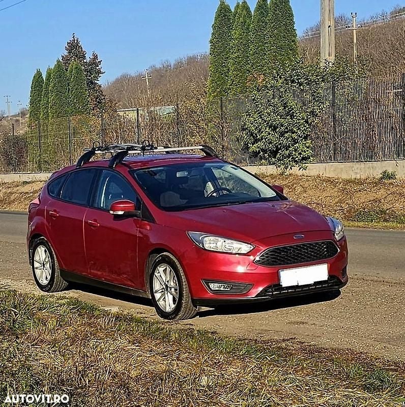 Culoarerosu Utilizat 2018 Ford Focus Trend Hatchback | 8.000 EUR (Super Preț) - Imagine 1/4