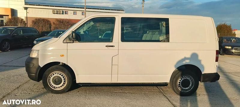 Second-hand VW Transporter Comfortline 130 CP (95 kW) 2004 Culoarealb Van