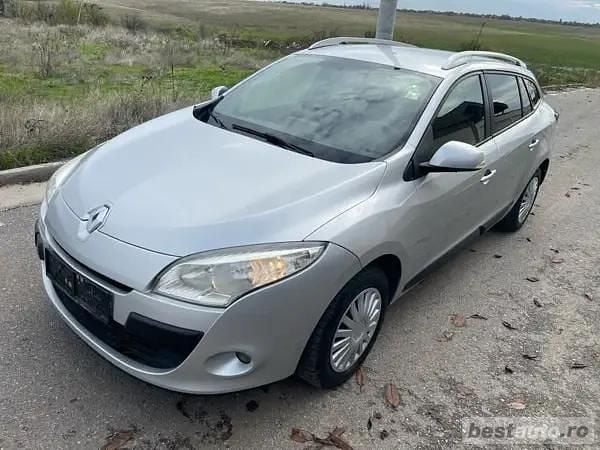 Utilizat 2010 Renault Mégane III Break | 2.890 EUR (Preț bun) - Imagine 1/4