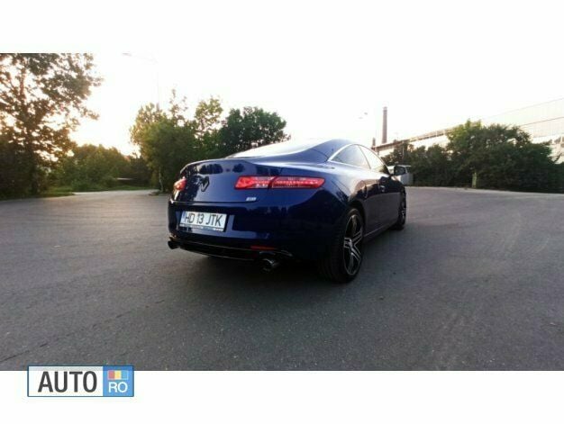 Second-hand Renault Laguna Coupé 170 CP (125 kW) 2010 Albastru Coupe