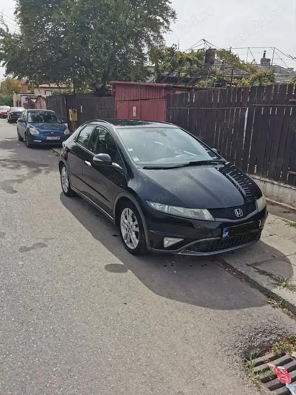 Second-hand Honda Civic 150 CP (110 kW) 2011 Hatchback