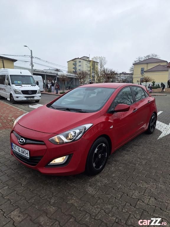 Second-hand 2013 Hyundai i30 Hatchback | 4.700 EUR (Preț OK) - Imagine 1/4