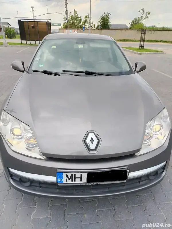 Maro Utilizat 2009 Renault Laguna III Hatchback | 2.500 EUR (Preț OK) - Imagine 1/4