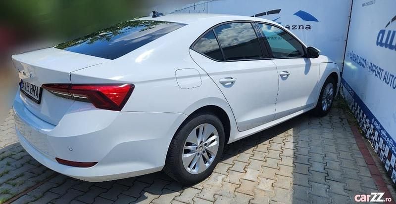 Second-hand Skoda Octavia 115 CP (84 kW) 2021 Alb Berlinǎ