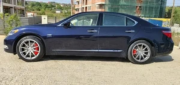 Second-hand Lexus LS600 445 CP (327 kW) 2008 Berlinǎ