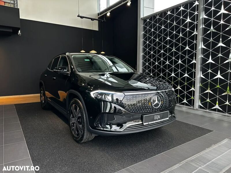 Nouă Mercedes EQA250+ 139 kW (190 CP) 2025 Negru SUV