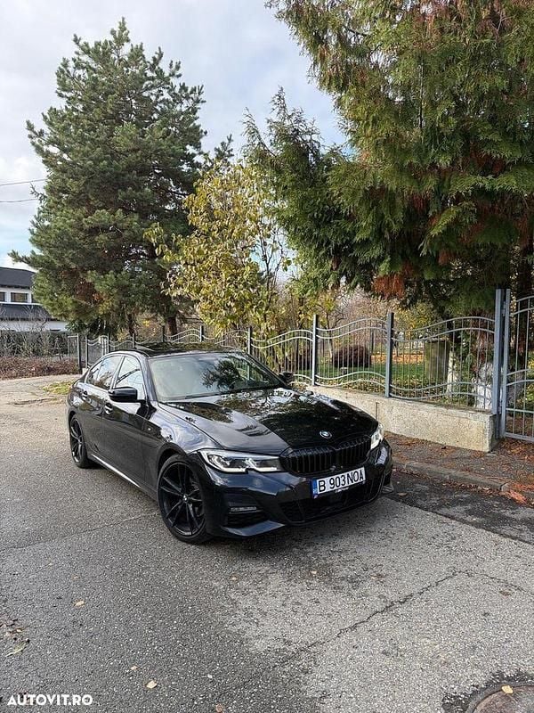 Culoarenegru Utilizat 2021 BMW 320 Shadowline Hatchback | 27.900 EUR (Super Preț) - Imagine 1/4