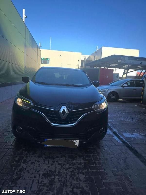 Culoarenegru Utilizat 2016 Renault Kadjar Intens SUV | 9.900 EUR (Preț OK) - Imagine 1/4