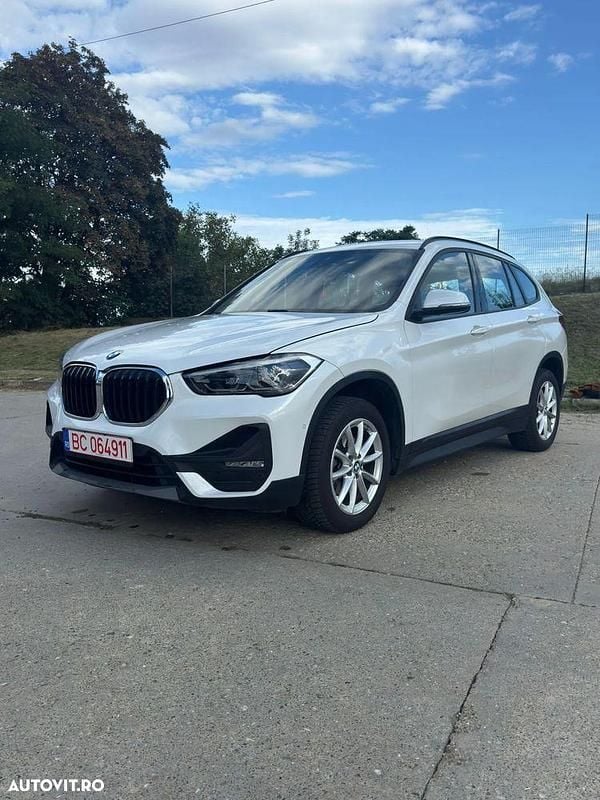 Alb Utilizat 2022 BMW X1 Advantage SUV | 20.499 EUR (Super Preț) - Imagine 1/4
