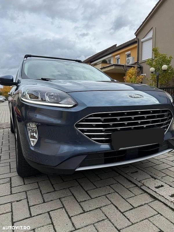 Second-hand Ford Kuga 150 CP (110 kW) 2021 Culoarealbastru SUV