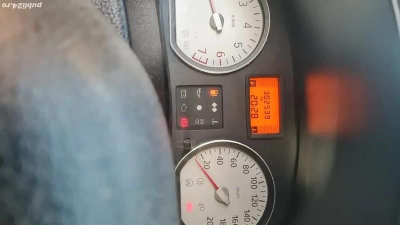 Second-hand Dacia Logan 105 CP (77 kW) 2008 Albastru Berlinǎ