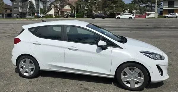 Alb Utilizat 2020 Ford Fiesta Hatchback | 10.200 EUR (Preț OK) - Imagine 1/4