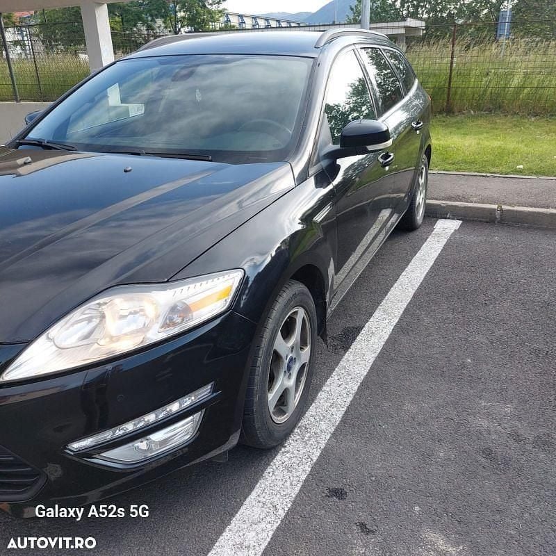 Second-hand Ford Mondeo Titanium 163 CP (119 kW) 2013 Culoarenegru Break