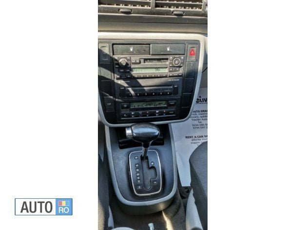 Second-hand VW Sharan 115 CP (84 kW) 2002 Argintiu Monovolum