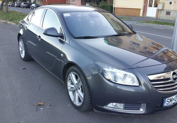 Second-hand Opel Insignia Country Tourer 163 CP (119 kW) 2012 Negru Berlinǎ