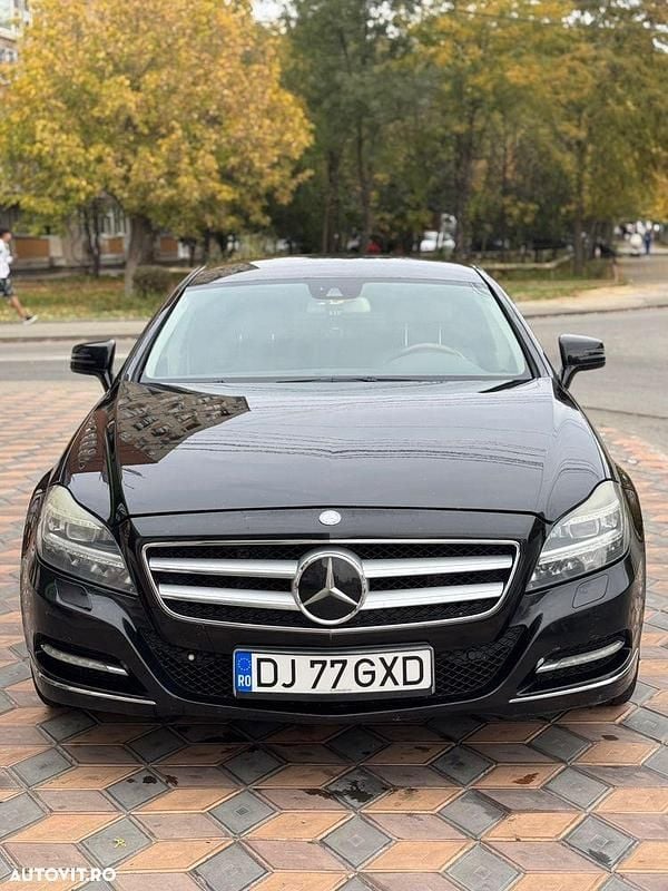 Culoarenegru Utilizat 2011 Mercedes CLS350 Berlinǎ | 11.000 EUR (Preț OK) - Imagine 1/4