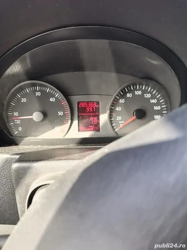 Utilizat 2010 VW Crafter Van | 7.200 EUR (Super Preț) - Imagine 1/4