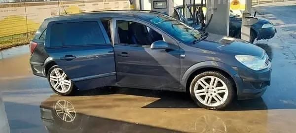 Utilizat 2008 Opel Astra Break | 2.699 EUR (Puțin scump) - Imagine 1/4