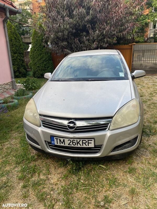 Gri Utilizat 2007 Opel Astra Hatchback | 1.200 EUR (Super Preț) - Imagine 1/4