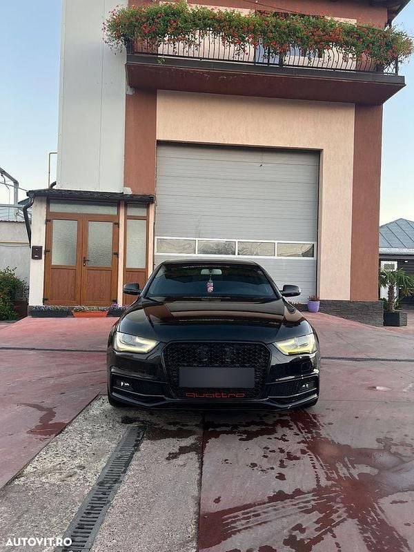 Culoarenegru Utilizat 2015 Audi A4 Berlinǎ | 11.000 EUR (Preț OK) - Imagine 1/4