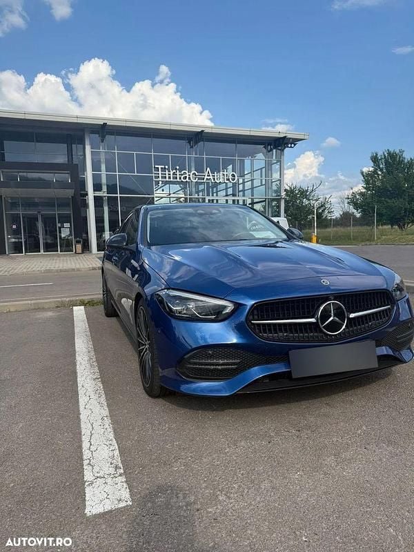 Culoarealbastru Utilizat 2022 Mercedes C300 Berlinǎ | 42.900 EUR (Preț bun) - Imagine 1/4