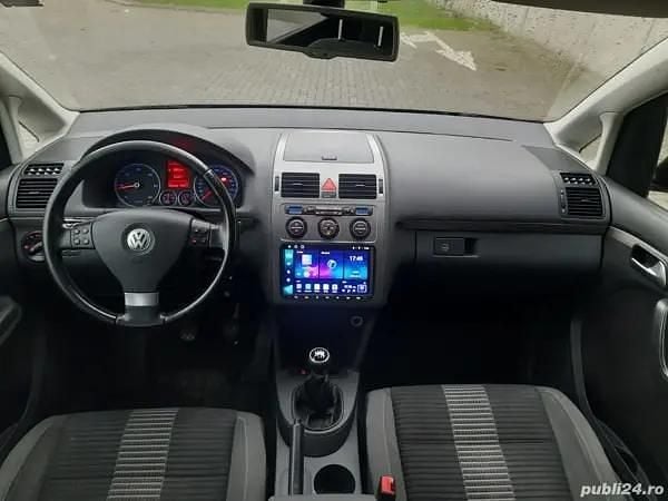Utilizat 2008 VW Touran Monovolum | 3.350 EUR (Preț bun) - Imagine 1/4