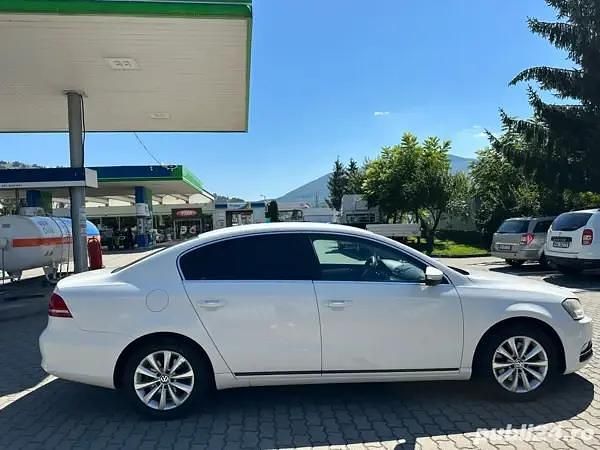 Alb Utilizat 2011 VW Passat Berlinǎ | 6.200 EUR (Preț OK) - Imagine 1/4