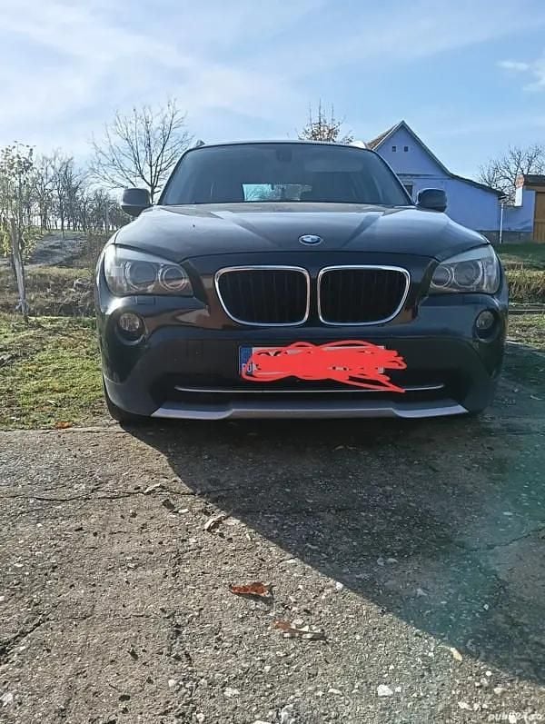Negru Second-hand 2012 BMW X1 SUV | 7.500 EUR (Preț OK) - Imagine 1/4