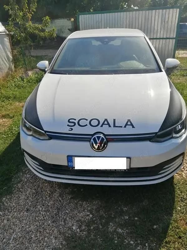 Utilizat 2023 VW Golf VIII Hatchback | 19.999 EUR (Preț OK) - Imagine 1/4