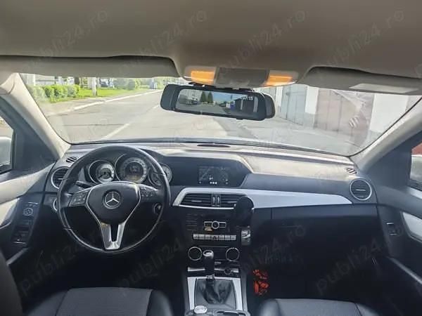 Gri Second-hand 2011 Mercedes C180 Berlinǎ | 8.200 EUR (Preț OK) - Imagine 1/3