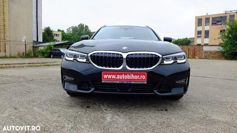 Negru Utilizat 2020 BMW 320 Sport Line Break | 20.990 EUR (Preț bun) - Imagine 1/4