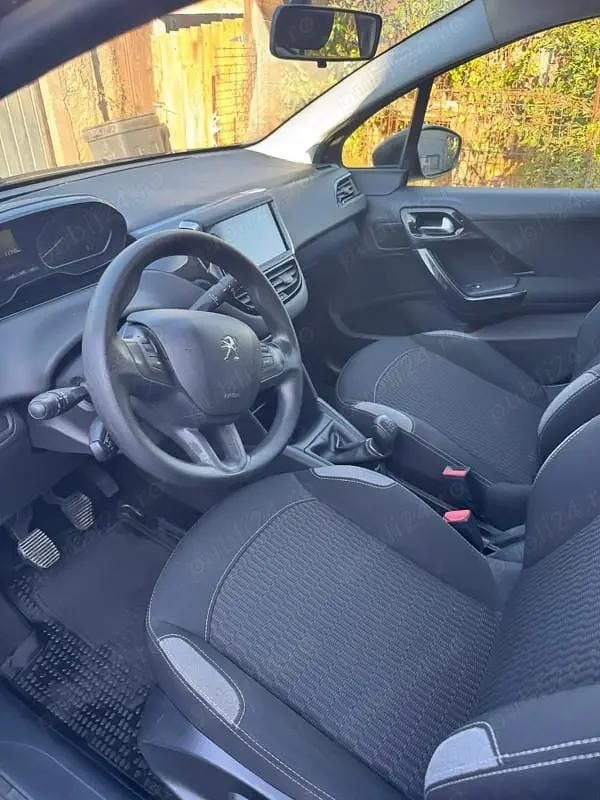Second-hand Peugeot 208 95 CP (69 kW) 2016 Hatchback