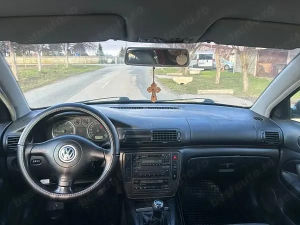 Second-hand VW Passat 131 CP (96 kW) 2002 Verde Berlinǎ