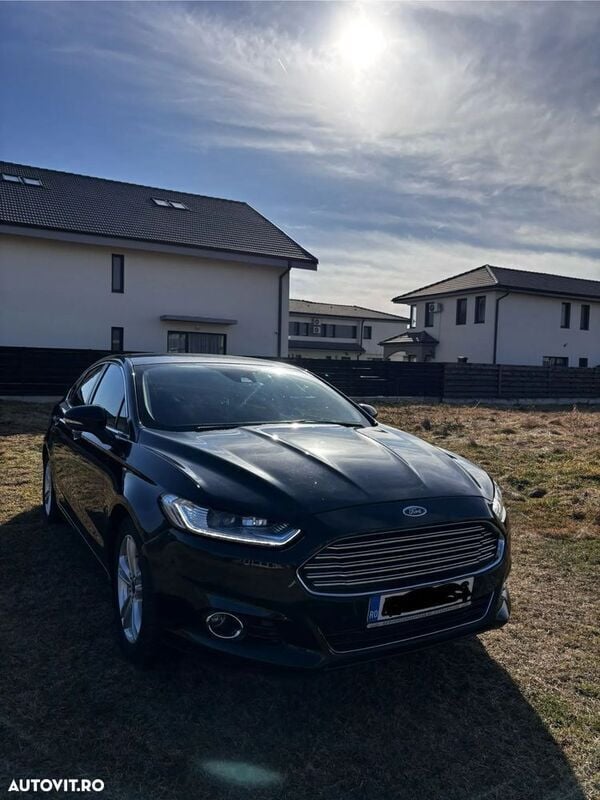 Negru Utilizat 2016 Ford Mondeo Titanium Berlinǎ | 11.800 EUR (Preț OK) - Imagine 1/4