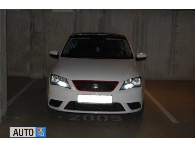 Second-hand Seat Toledo 105 CP (77 kW) 2015 Alb Berlinǎ