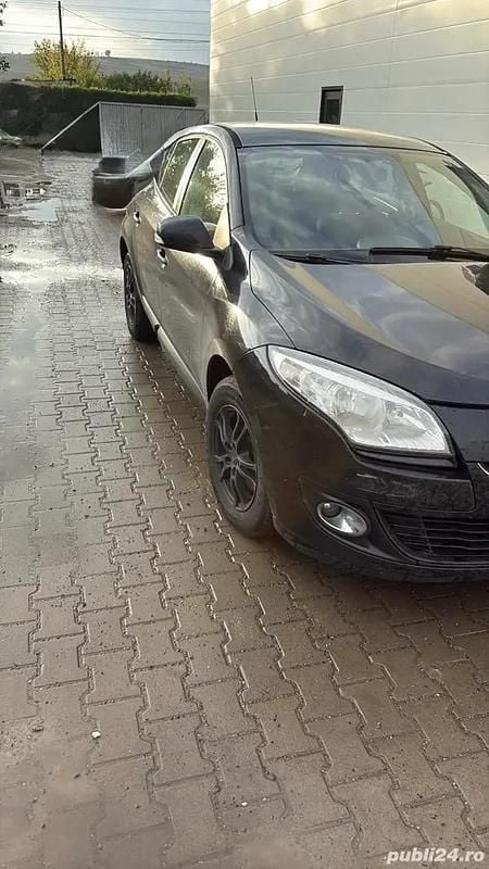 Utilizat 2012 Renault Mégane III Hatchback | 3.750 EUR (Preț bun) - Imagine 1/4