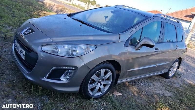 Culoaremaro Utilizat 2013 Peugeot 308 Break | 5.600 EUR (Preț OK) - Imagine 1/4