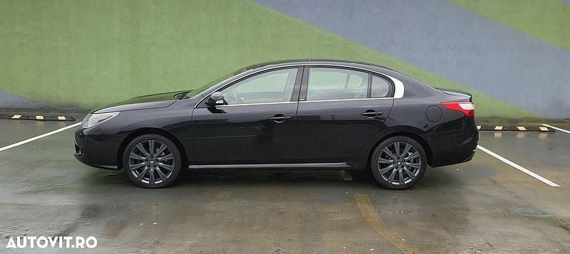 Culoarenegru Utilizat 2011 Renault Latitude Initiale Berlinǎ | 4.990 EUR (Preț OK) - Imagine 1/4