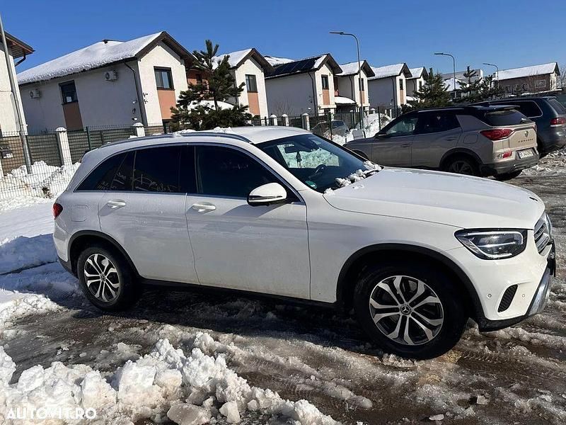 Second-hand Mercedes GLC220 194 CP (142 kW) 2020 Culoarealb SUV