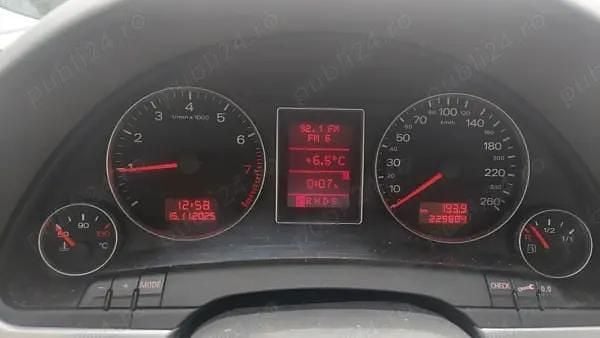 Gri Utilizat 2006 Audi A4 Break | 2.700 EUR (Preț bun) - Imagine 1/4