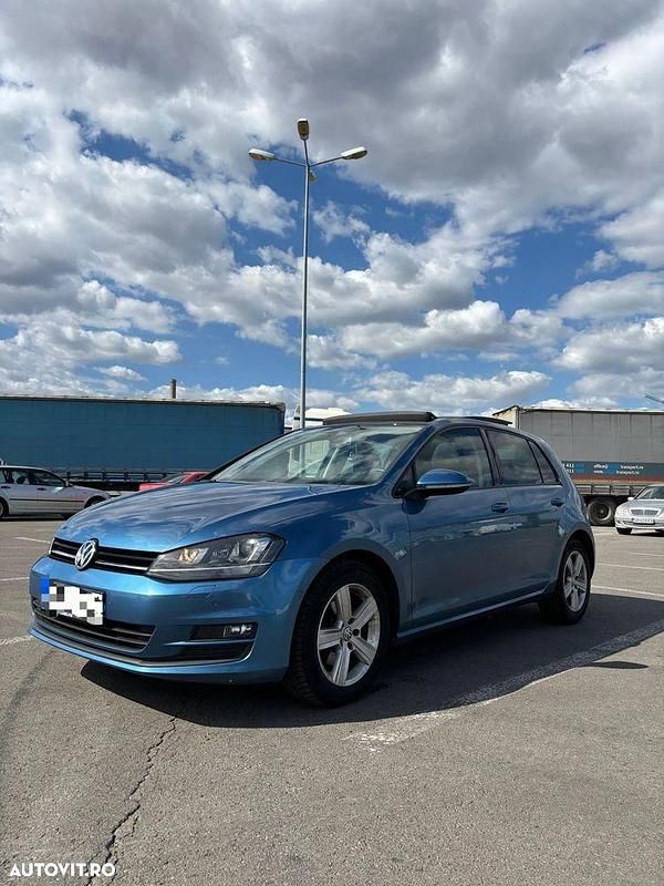 Culoarealbastru Utilizat 2014 VW Golf VII Comfortline Hatchback | 9.600 EUR (Puțin scump) - Imagine 1/4