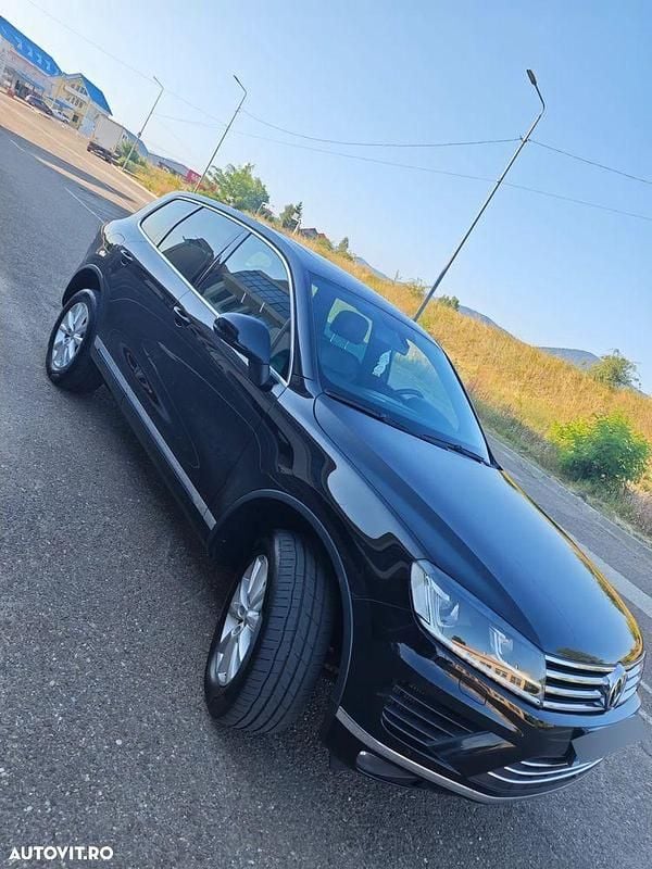 Second-hand VW Touareg 204 CP (150 kW) 2015 Culoarenegru SUV