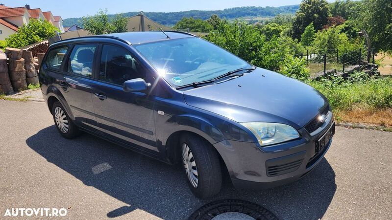 Gri Utilizat 2007 Ford Focus Break | 1.200 EUR (Preț bun) - Imagine 1/4