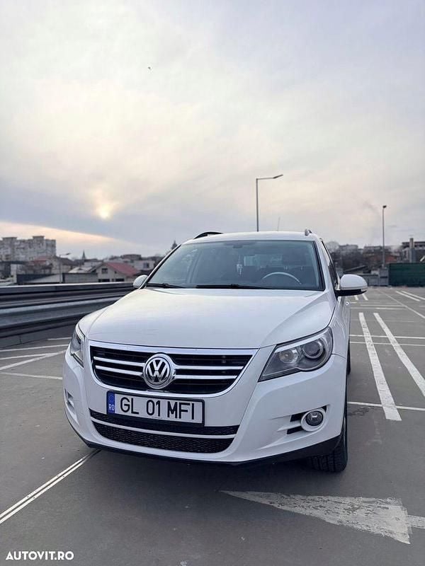 Second-hand VW Tiguan Sportline 150 CP (110 kW) 2011 Culoarealb SUV