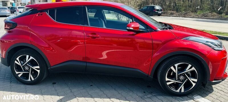 Rosu Utilizat 2022 Toyota C-HR SUV | 23.900 EUR (Preț OK) - Imagine 1/4