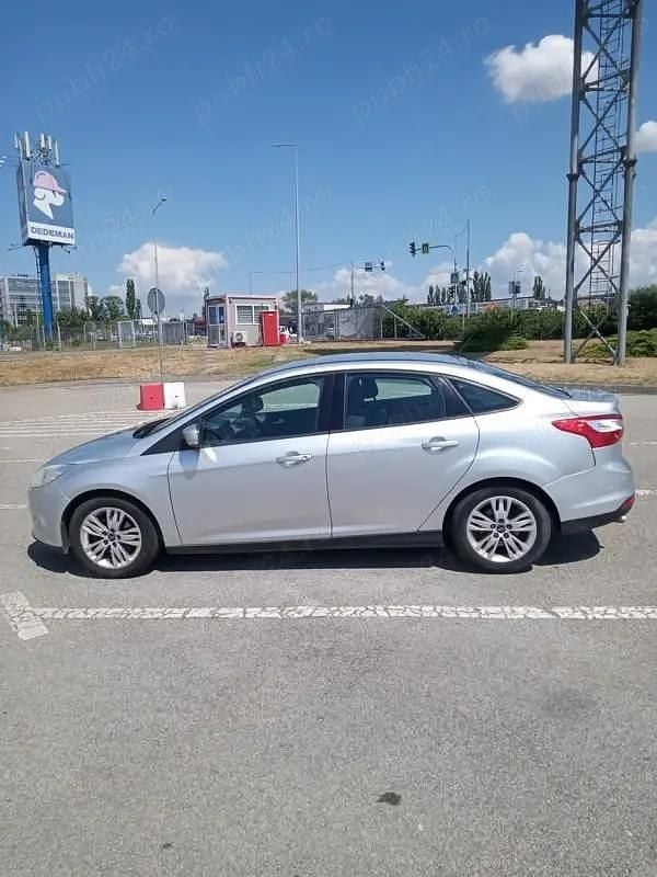 Gri Utilizat 2012 Ford Focus Berlinǎ | 3.800 EUR (Preț OK) - Imagine 1/4